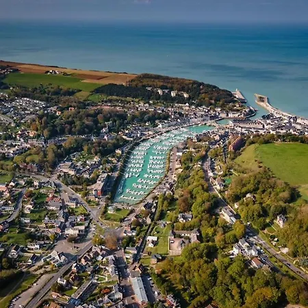 Appartement Meublé En Plein Coeur De St Valery En Caux *